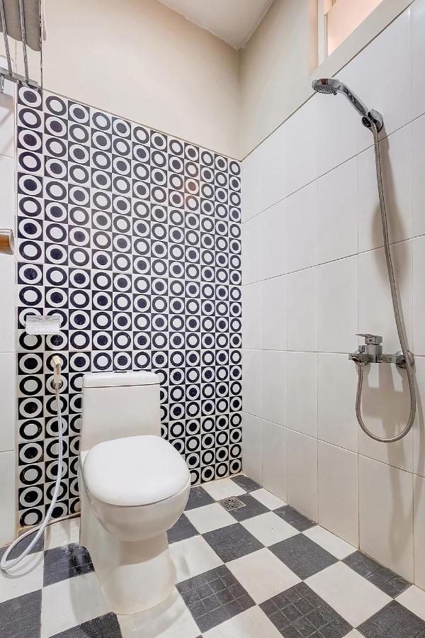 Oyo Flagship 3726 Tembok Batu Residence Tugu 외부 사진