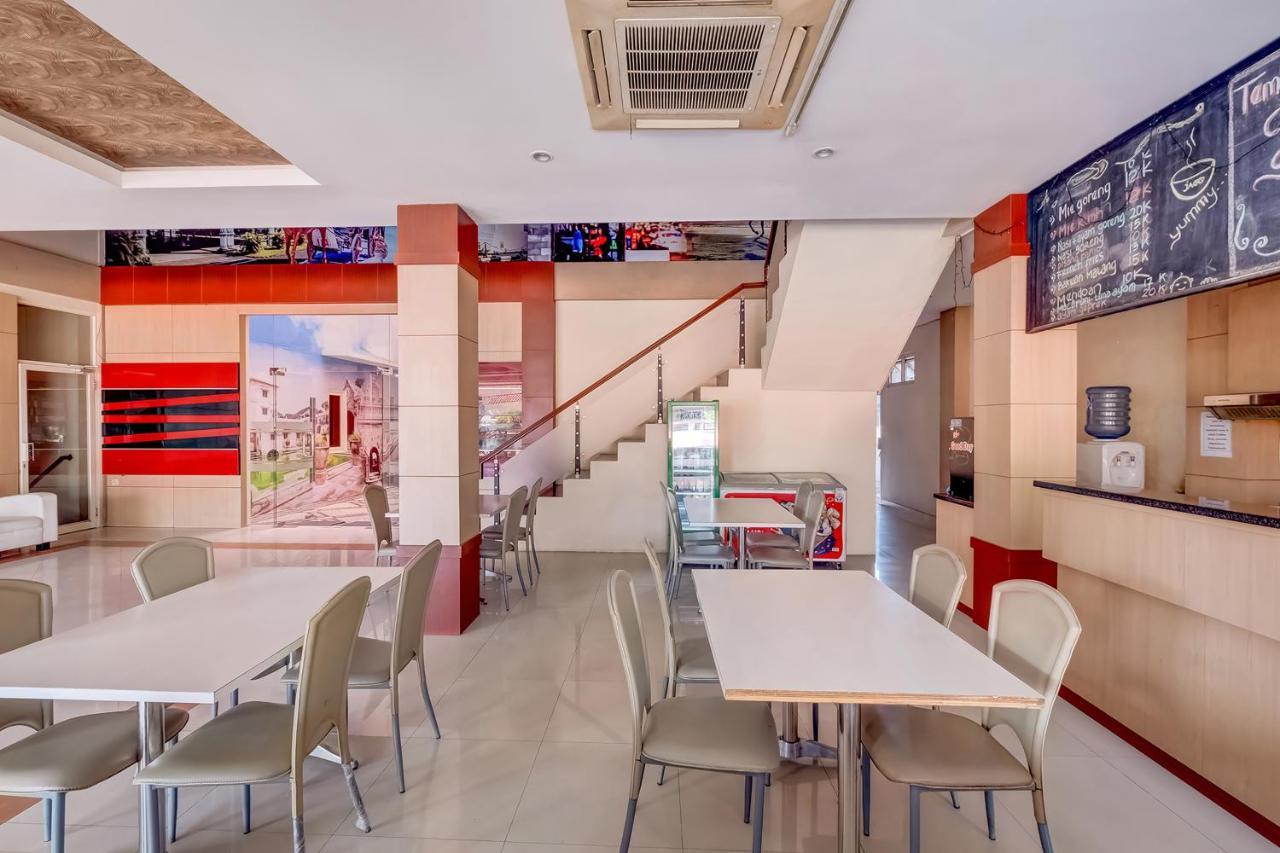 Oyo Flagship 3726 Tembok Batu Residence Tugu 외부 사진