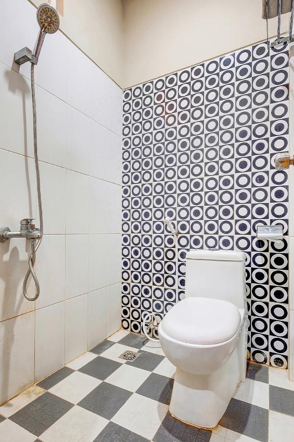 Oyo Flagship 3726 Tembok Batu Residence Tugu 외부 사진