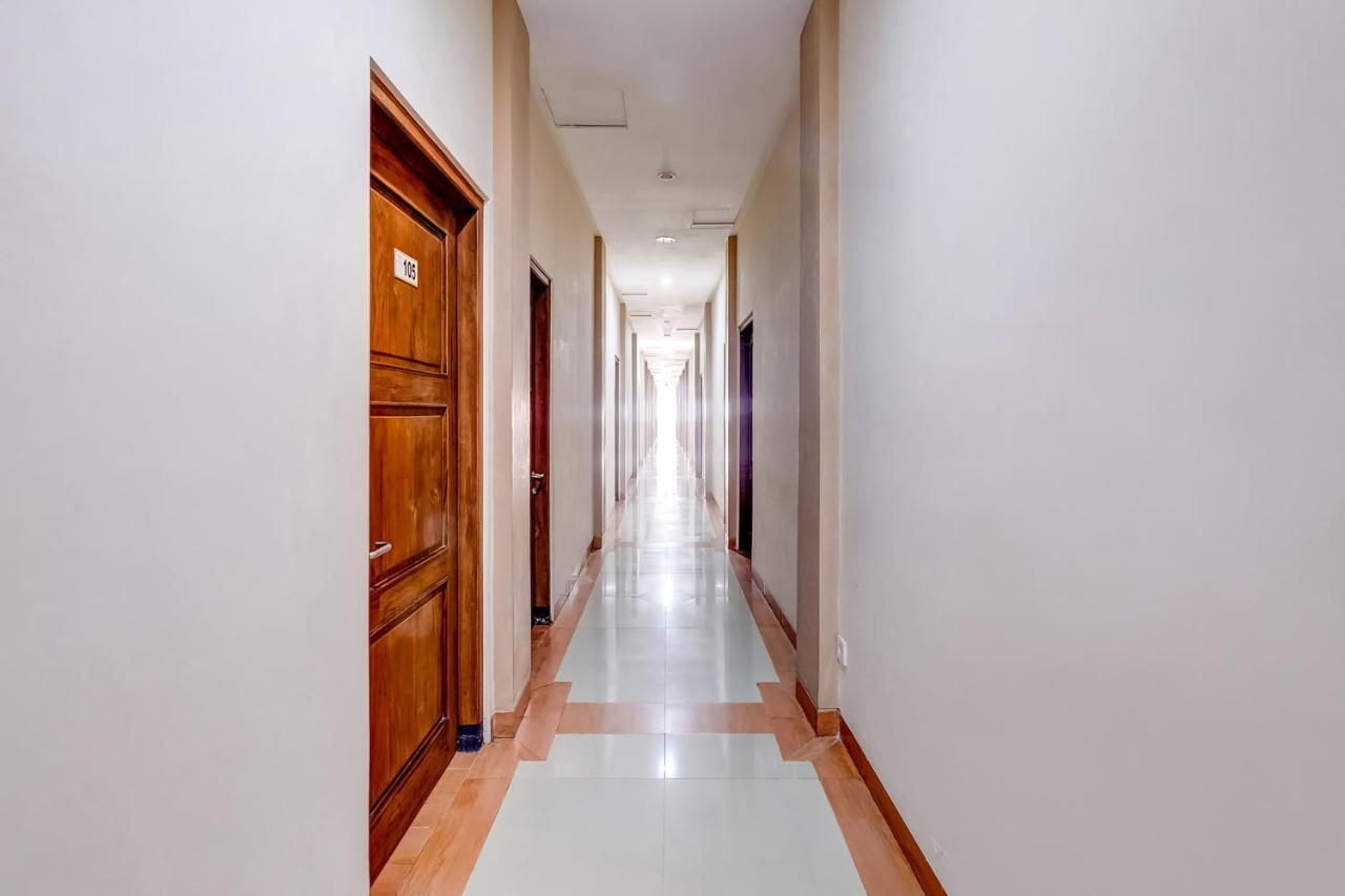 Oyo Flagship 3726 Tembok Batu Residence Tugu 외부 사진