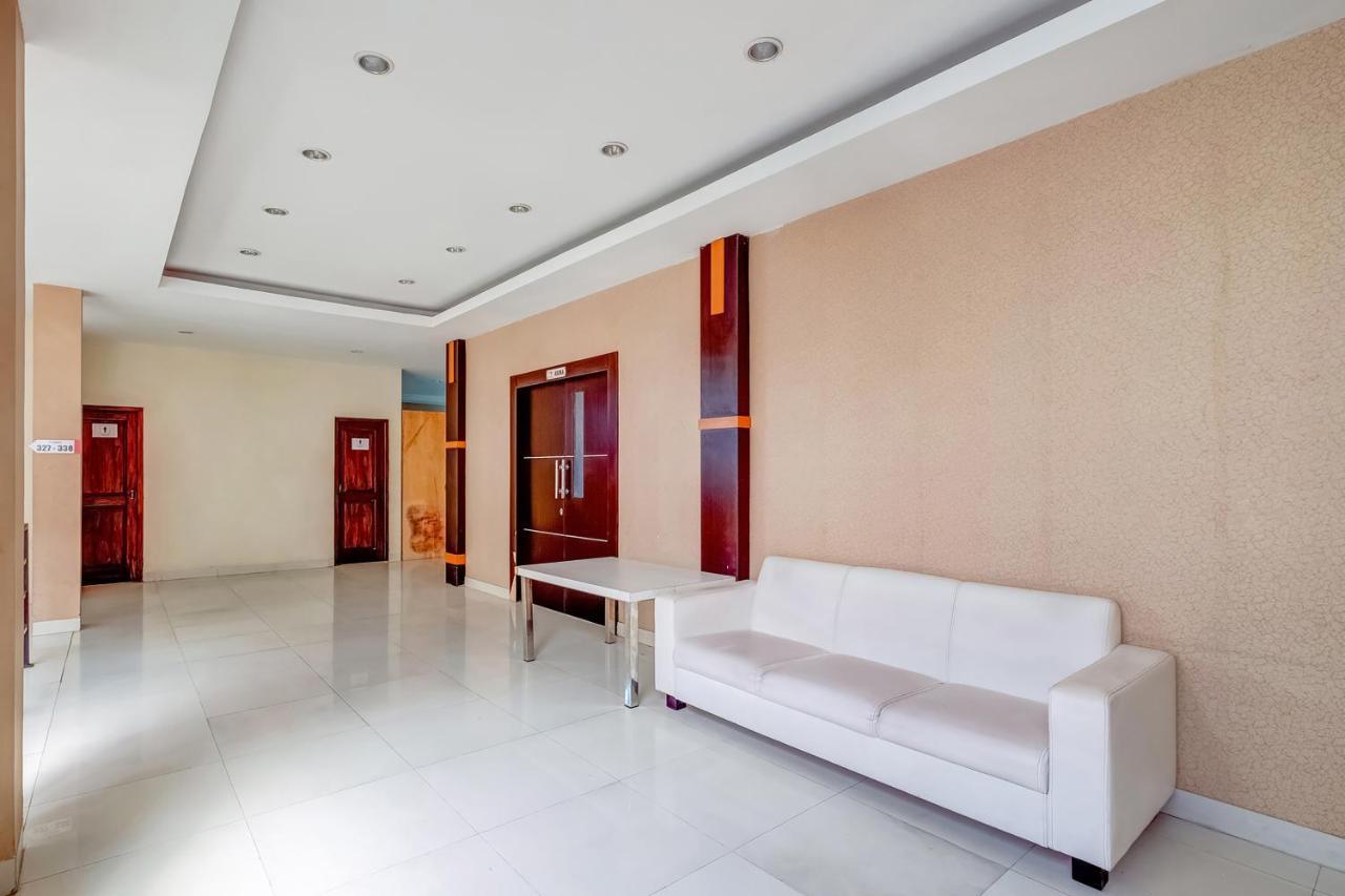 Oyo Flagship 3726 Tembok Batu Residence Tugu 외부 사진