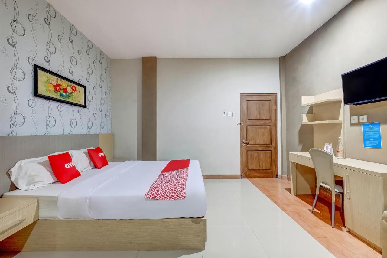 Oyo Flagship 3726 Tembok Batu Residence Tugu 외부 사진